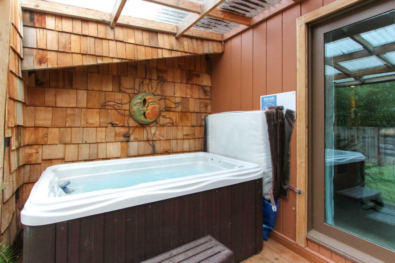 The Getaway Tillicum Beach Exterior foto